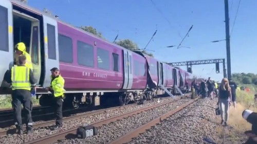 UPDATE Două trenuri s-au ciocnit în Londra