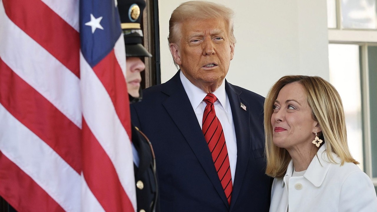Donald Trump insistă Meloni mi-a cerut din nou și din nou să facem o fotografie împreună. Disputa diplomatică dintre SUA și Italia se amplifică