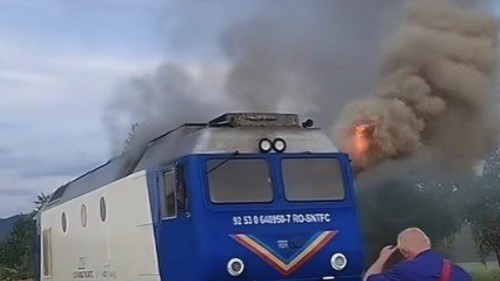 Panică totală în trenul București 8211 Istanbul A luat foc din mers pasagerii au fost evacuați de urgență