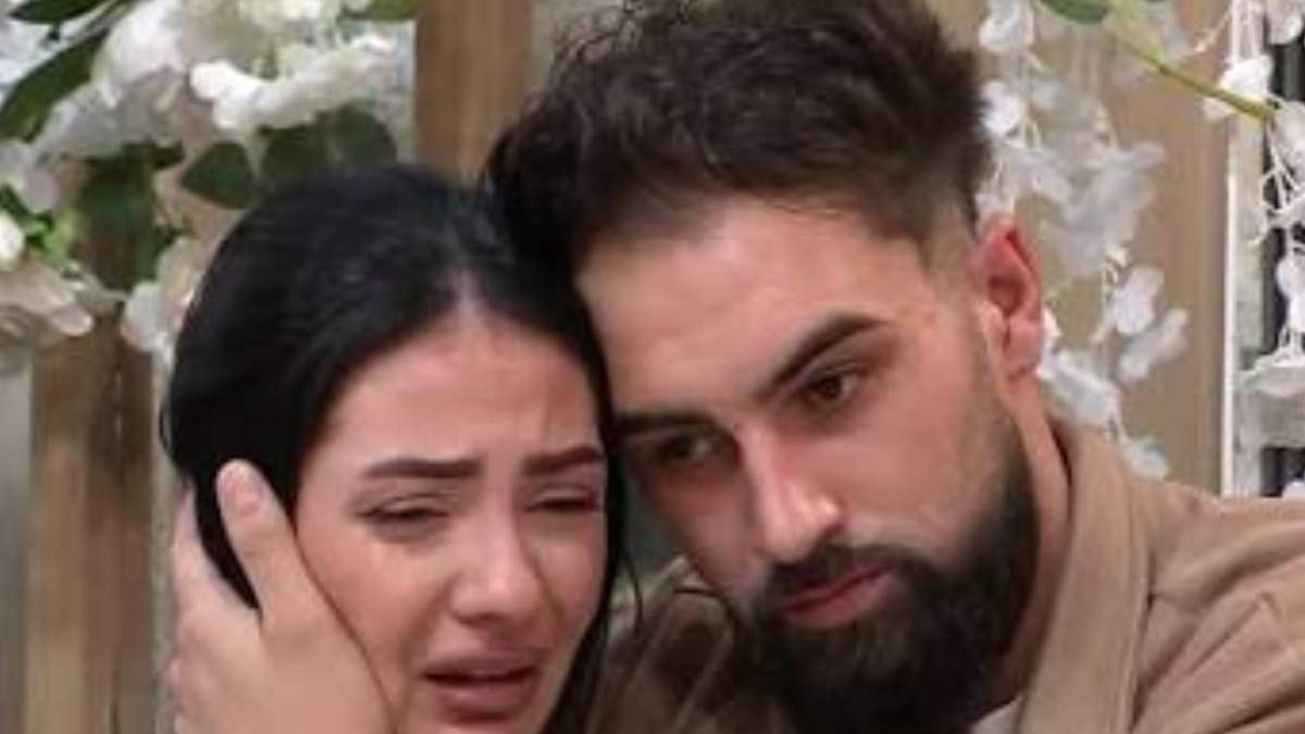 Ce se întâmplă cu Alexandru de la Mireasa după ce Giulia a pierdut sarcina. Concurentul se mutase în casa fetelor