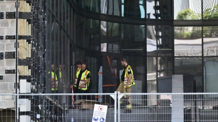 Ti se rupe sufletul. Cine este românul mort în incendiul din Belgia