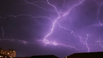 Vremea o ia razna. ANM a emis 6 coduri galbene intrare în vigoare imediată