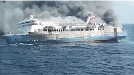 Un feribot. cu 271 de pasageri la bord a luat foc. Zeci de persoane sunt dispărute și foarte multe și-au pierdut viața