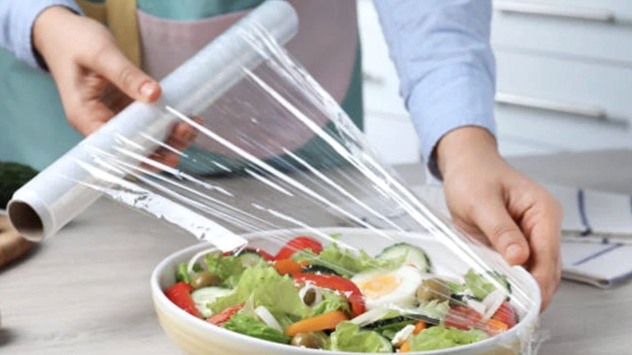 Aceste alimente nu trebuie acoperite niciodată cu plastic. Se vor strica mult mai repede