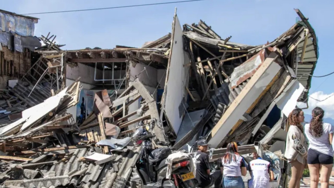 Catastrofă în Columbia Peste 130 de morți și sute de răniți după un cutremur devastator. A fost declarată stare de urgență