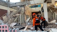 Cutremur devastator de magnitudinea 77 în Indonezia Cel puțin cinci morți și mii de persoane evacuate de urgență
