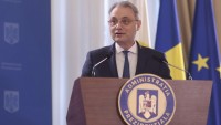 Cine este Luca Nicolescu pe care președintele îl vrea premier