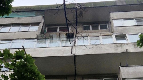 ISU evacuează locatarii unui bloc