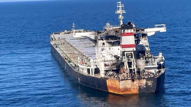 3 drone au lovit o nava pe platforma Petrom